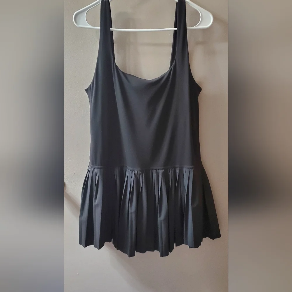 Aerie Black Mini Dress Pleated Bottom Half And Built In Shorts Underneath Sz XL - Picture 3 of 8